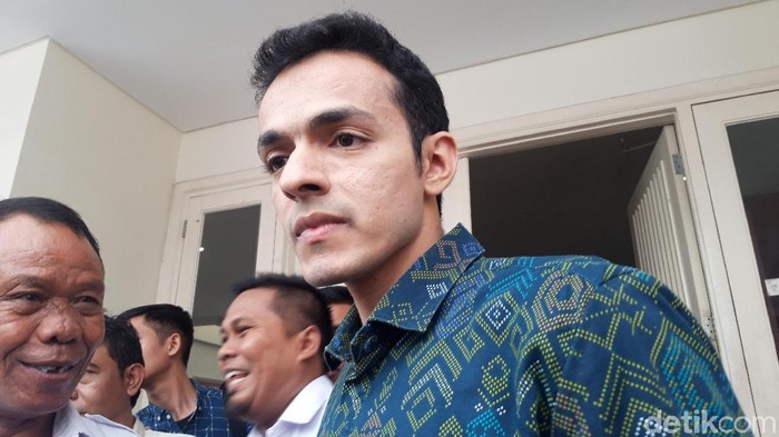 Mantan Jubir Prabowo Subianto-Sandiaga Uno saat Pilpres 2019, Gamal Albinsaid optimis akan mendapat rekomendasi dari Gerindra untuk maju di Pilwali Surabaya 2020. Gamal optimis karena dirinya merupakan calon dari kalangan milenial.