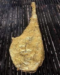Pria Ini Ogah Bayar Steak Lapis Emas, Chef Salt Bae Panggil Polisi