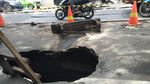 Potret Jalan Amblas 2 Meter di Daan Mogot Tangerang