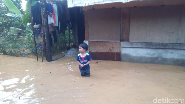 Tanggul Sungai Jebol di Kudus, Puluhan Rumah Kebanjiran