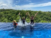 Jimin, Seolhyun, Hyejeong AOA juga berenang di Ubud, Bali