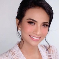 Seperti di pernikahan pertama, Vanessa Angel mempercayakan wajahnya kembali dirias makeup artist Victoria Makeup Atelier. Foto: Instagram/@vanessaangelofficial, @aldosinarta, @victoria_makeupatelier