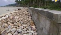 Kementerian PUPR sejak tahun 2010 telah melakukan pembangunan pengaman pantai di Natuna untuk melindungi garis pantai terluar dari abrasi. Pool/Kementerian PUPR.