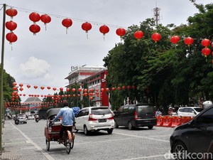 Perayaan Imlek, Ribuan Lampion Hiasi Solo Selama Sebulan