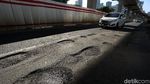 Musim Hujan, Jalan Rasuna Said Berlubang