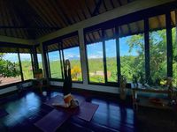 Keseruan Jimin AOA yoga di Ubud