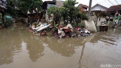 Kondisi Pascabanjir di Jati Rasa Bekasi Masih Mengenaskan
