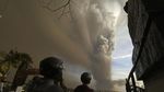 Penampakan Abu dan Kilat Saat Taal Volcano di Filipina Erupsi