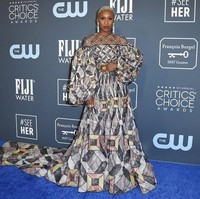 Aktris Inggris Cynthia Erivo memukau dengan gaun Fendi Haute Couture yang dihiasi dengan motif geometris nan dramatis. (Foto: Jordan Strauss/Invision/AP)