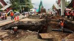 Jalan Amblas di Daan Mogot Diperbaiki