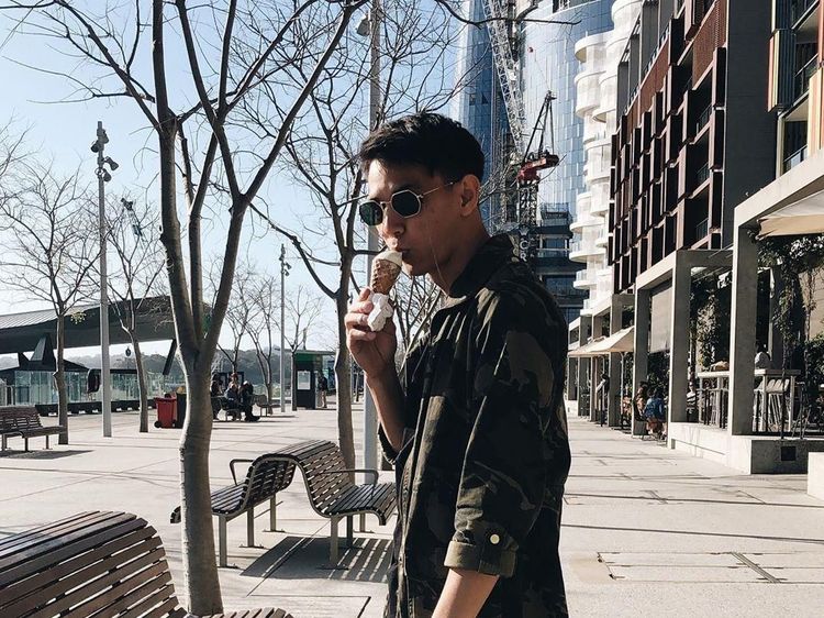 Resmi Menikah, Ini Momen Kulineran Seru Marcell Darwin dan Sang Istri