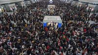 Chunyun atau mudik di China