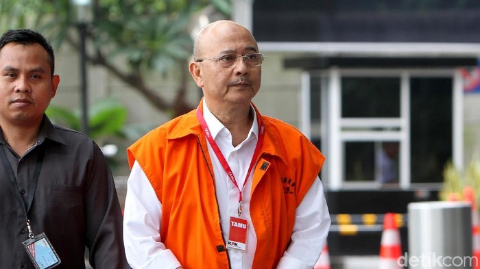 Wali Kota nonaktif Medan Dzulmi Eldin kembali diperiksa KPK. Eldin diperiksa dalam kasus penerimaan suap dari Kepala Dinas PUPR Kota Medan Isya Ansyari.