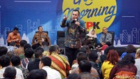 Ketua Komisi Pemberantasan Korupsi (KPK) Firli Bahuri bersama dengan Komisioner KPK terpilih Nawawi Pomolango, Nurul Ghufron, Lili Pintauli Siregar, Alexander Marwata beserta kementerian dan lembaga terkait sedang menyiapkan rancangan peraturan sebagai turunan dari Undang-Undang Nomor 19 Tahun 2019 tentang KPK.