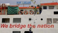 PT ASDP Indonesia Ferry menutup semua rute penyeberangan di seluruh wilayah NTT menyusul adanya peringatan cuaca ekstrem dari BMKG yang diperkirakan sampai dengan dengan 15 Januari 2020.