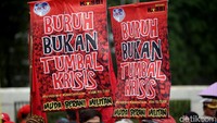 Terkait aksi unjuk rasa tersebut, Sekjen KASBI, Sunar, sebelumnya mengatakan ada sekitar 1.500 orang yang akan mengikuti unjuk rasa. Massa datang dari Tangerang, Bogor, Bekasi, Karawang, Purwakarta, Subang, Cimahi, Sumedang, Bandung dan Indramayu.