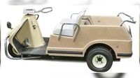 Kendaraan berkelir hijau ini tidak seperti motor Harley-Davidson pada umumnya, punya suara menggelegar serta kapasitas cc yang besar. Golf Cart ini merupakan motor roda tiga keluaran tahun 1967 plus bertenaga listrik. Foto: Gracelan Auction