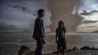 Akibat aktivitas gunung api itu pemerintah Filipina mengeluarkan peringatan letusan eksplosif dari gunung berapi di sisi selatan Manila tersebut. Kepala Phivolcs Renato Solidum pun mengatakan abu yang telah mencapai Manila tersebut berbahaya bila dihirup oleh warga. Terlepas dari abu, beberapa partikel berdiameter 6,4 cm (2,5 inci), lebih besar dari bola golf, dilaporkan jatuh di daerah sekitar danau. Pada saat itu 52 gempa vulkanik telah terjadi.