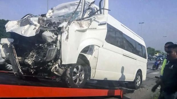 Kondisi mobil yang ditumpangi Kento Momota saat kecelakaan.