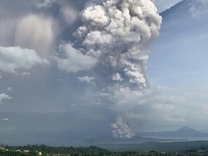 Gunung Taal di Filipina Erupsi, Warga Dievakuasi