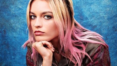 Emma Mackey, Bintang Sex Education yang Disebut Mirip Margot Robbie