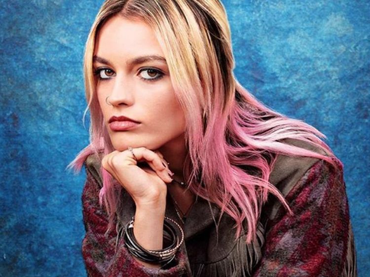 Emma Mackey, Bintang Sex Education yang Disebut Mirip Margot Robbie