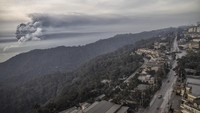 Hujan abu yang muncul yang akibat meningkatnya aktivitas Gunung Api Taal tersebut turut mengganggu aktivitas penerbangan di bandara.