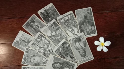 Ramalan Zodiak Tarot Leo