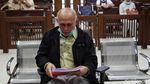 Berkursi Roda dan Tongkat, Kivlan Zen Jalani Sidang Eksepsi