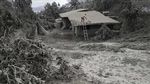 Rumah-rumah Ini Roboh Akibat Abu Vulkanik Taal Volcano