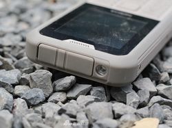 Wujud Nokia 800 Tough, Ponsel Tahan Banting di Segala Kondisi