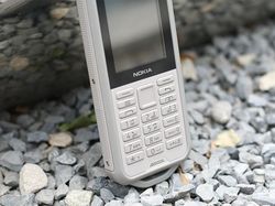 Wujud Nokia 800 Tough, Ponsel Tahan Banting di Segala Kondisi