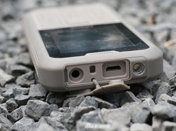 Wujud Nokia 800 Tough, Ponsel Tahan Banting di Segala Kondisi