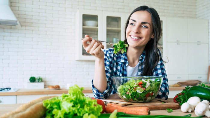 Ilustrasi makan sayur Ilustrasi makan sayur