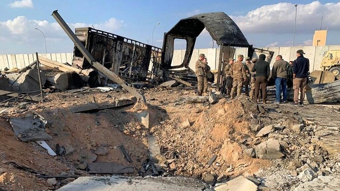 Pangkalan militer AS Ain al-Asad di Irak jadi sasaran rudal Garda Revolusi Iran. Aksi itu dilakukan sebagai balasan atas kematian Jenderal Qasem Soleimani.