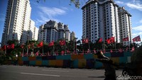 Pada Selasa (14/1) siang hingga sore hari kemarin Jakarta mengalami cuaca yang sangat cerah dan langit berwarna biru.