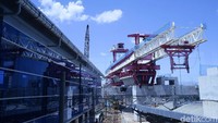 DDT segmen Stasiun Manggarai-Stasiun Jatinegara sepanjang 3 km juga masih dalam proses. Pengerjaannya berbarengan dengan pembangunan Stasiun Central Manggarai. Ditargetkan rampung tahun 2021.