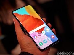 Menggenggam Galaxy A51, Ponsel Fitur Lengkap Rp 4 Jutaan