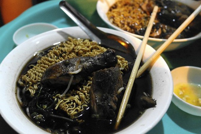 Hitam Legam, Olahan Ayam Vietnam Ini Bisa Meningkatkan Vitalitas