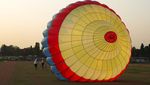 Foto: Layang-layang Beragam Warna dan Rupa Hiasi Langit India
