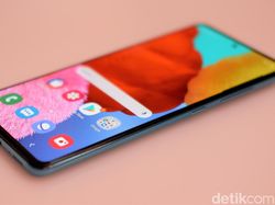 Menggenggam Galaxy A51, Ponsel Fitur Lengkap Rp 4 Jutaan