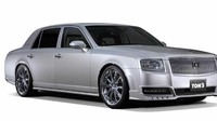 Namun sebuah perusahaan modifikasi yang biasa menangani mobil Toyota dan Lexus, TOMs, memberanikan diri memodifikasi Toyota Century. Mobil Century yang sudah dimodifikasi secara eksklusif olehh TOMs mencapai 36 yang semuanya merupakan edisi khusus. Mobil dijual seharga 28,16 juta yen dan baru saja mendapatkan penghargaan di Tokyo Auto Salon beberapa waktu lalu. Foto: Pool (Motor1)