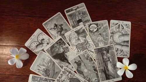 Ramalan Zodiak Tarot Gemini