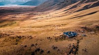 Hotel Elolo, Argentina berada di atas 10 ribu hektar tanah yang cocok untuk bersepeda gunung, naik kuda dan trekking. Harganya mulai dari £760 atau sekitar Rp 13 juta per malam. (Tripadvisor)