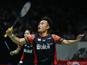 Hafiz/Gloria yang Belum Juga Terbiasa dengan Angin Istora