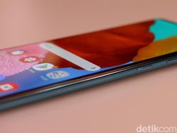 Menggenggam Galaxy A51, Ponsel Fitur Lengkap Rp 4 Jutaan