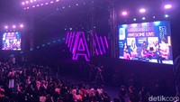 Sekitar seratusan orang beruntung bisa bertemu BLACKPINK malam ini. Foto: Septiana/detikHOT