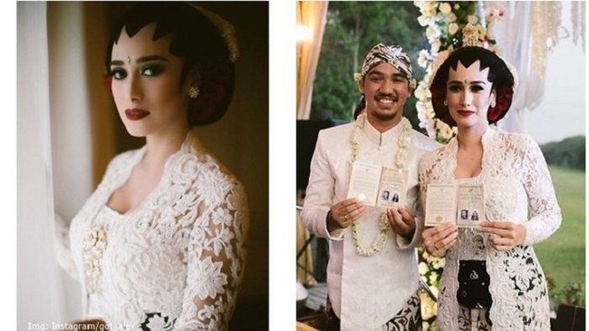 Alexandra Gottardo merahasiakan pernikahannya dengan Aried Waworuntu pada Januari 2016. Pernikahan mereka berlangsung sederhana dan intim di Malang. Sementara resepsinya digelar di Bali. Foto: Dok. Instagram