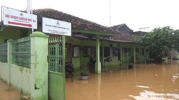 Selain Jalur Pantura, Banjir Juga Genangi Rumah Warga di Pati