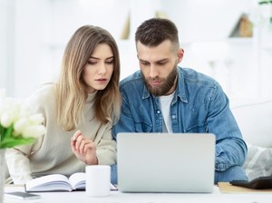 Ramalan Zodiak Cinta 6 Februari: Gemini Koreksi Diri, Virgo Beri Dia Support